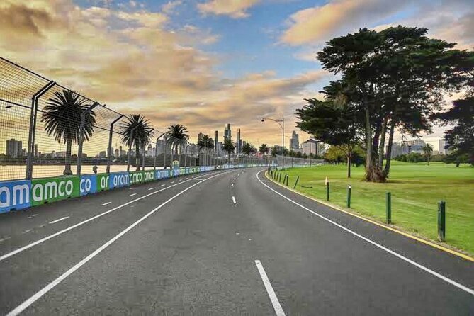 Melbourne Landmark City Tour. Your day Your way Your private tour - Melbourne Skydeck, if the weather cooperates