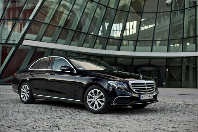 Mercedes E Class black cab Kraków - What the Mercedes E Class changes