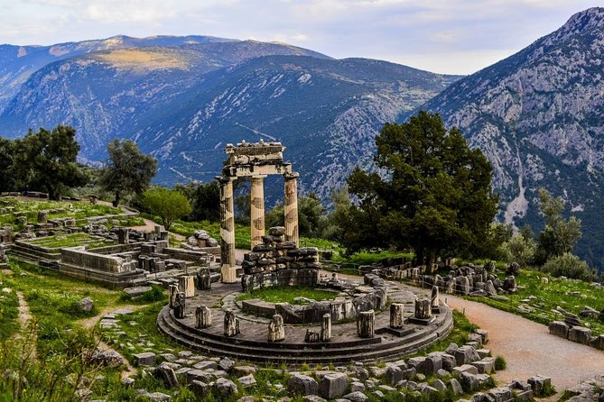 Mercedes Private Tour to Meteora, Delphi and Thermopylae - Lunch in Kastraki, with the bill separate