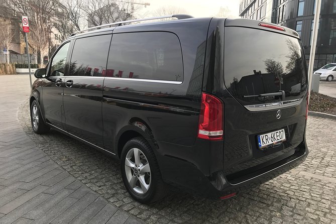 Mercedes V Class VIP minivan Kraków - How the 15-minute to 90-minute journey works