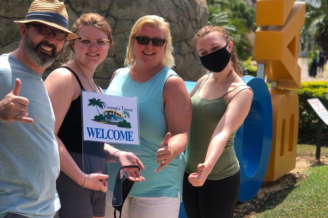 Montego Bay Roundtrip Luxury Transfer with Lounge Access - Mobile tickets, timing, and participation