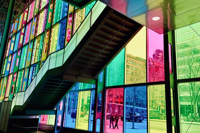 Montreal: 3-Hour Private Car Tour with Expert & Free Pick up - Place d’Armes, Notre-Dame, and the Bank of Montreal