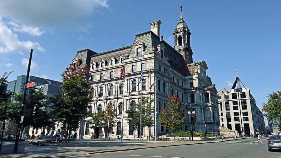 Montreal 3-Hour Private Car Tour with Expert Local Guide - Downtown Montreal beyond the postcard sights