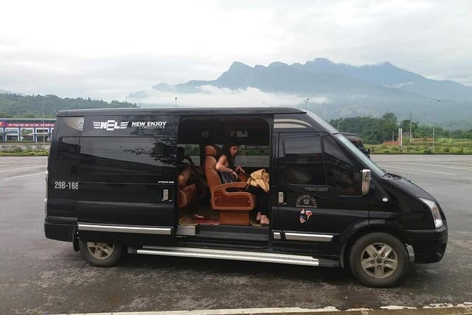 Morning Eco Sapa Bus limousine D-car 8-seat depart from Hanoi Old Quarter - What the ride feels like in practice