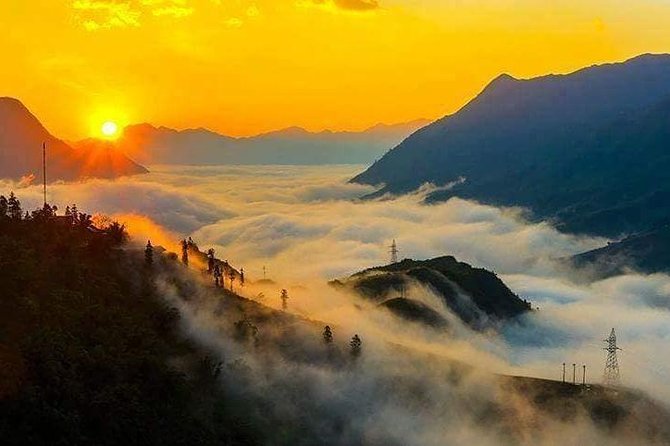 Morning Eco Sapa Bus limousine D-car 8-seat depart from Hanoi Old Quarter - How to make the morning easier