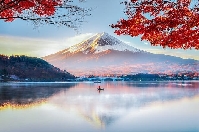 Mount Fuji Sightseeing Private tour w English speaking chauffeur - Oshino Hakkai and its clear spring ponds