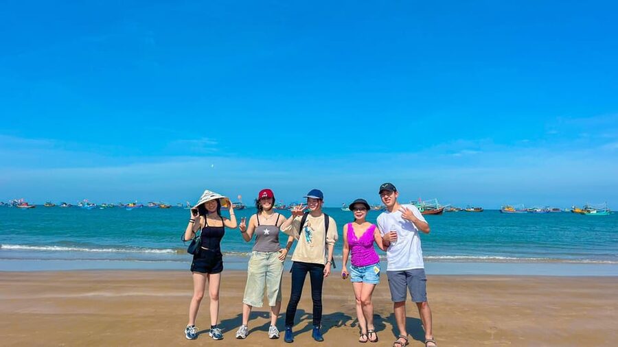 Mui Ne: Sand Dunes Jeep Tour (ATV WITH DRIVER) and Guide - Fairy Stream, sandstone, and bare feet