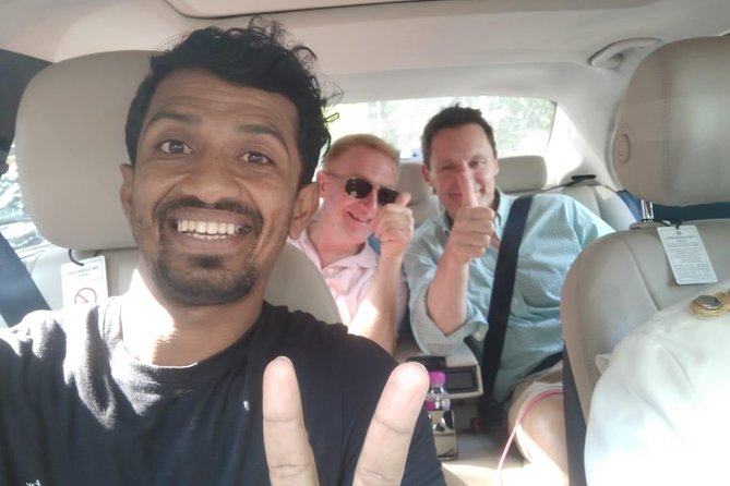 Mumbai Private Car Rental with Professional Driver - Comfort, WiFi, and the small-group setup