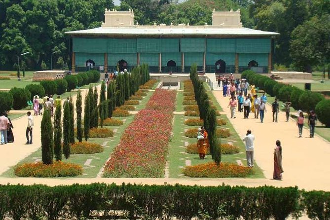 Mysore Day Out - A Royal experiential day with pickup, guide & a private car - Chamundi Hill and the story of Mahishasura