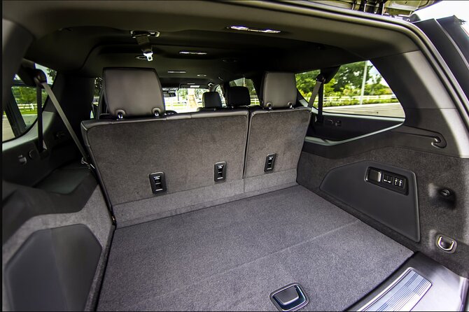 Nashville Limo Service and BNA Airport Transportation - What is included during the ride