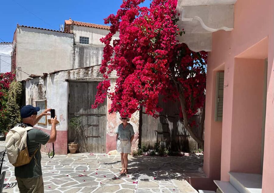 Naxos: Island Tour with Private Car and Driver - Eggares: start with olive oil, not a rushed photo stop