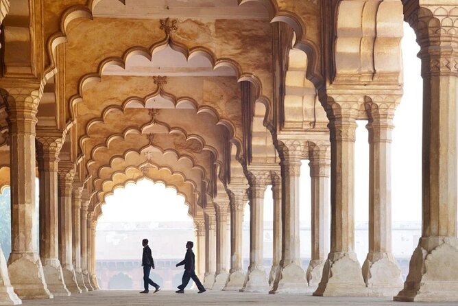 New Delhi:Agra Taj Mahal Private Car Sightseeing Tour - The drive from Delhi along the Yamuna Expressway