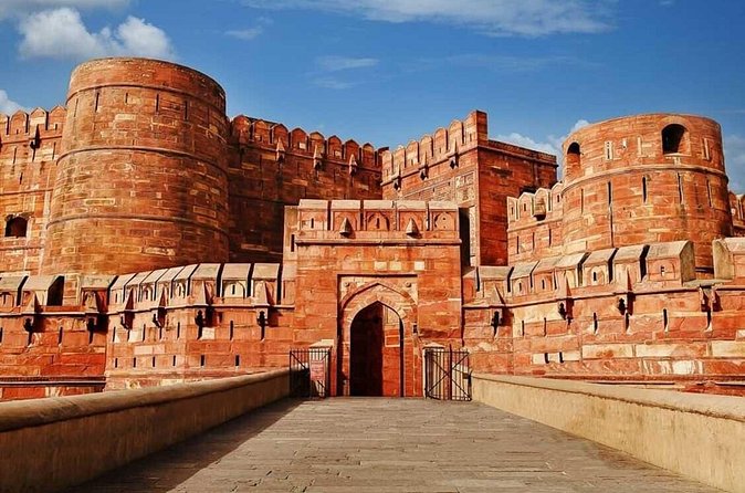 New Delhi:Agra Taj Mahal Private Car Sightseeing Tour - Lunch and Agra’s craft shops