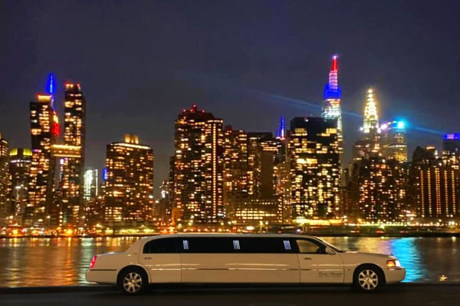 New York City: Private Manhattan Limousine Tour - Starting at your accommodation