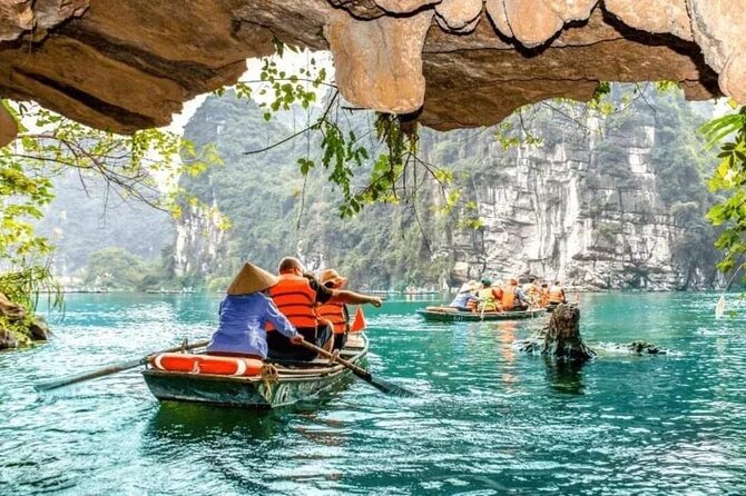 Ninh Binh 1 Day Trip With Mua Cave and Dragon Mountain Hiking - What the guide and group size mean