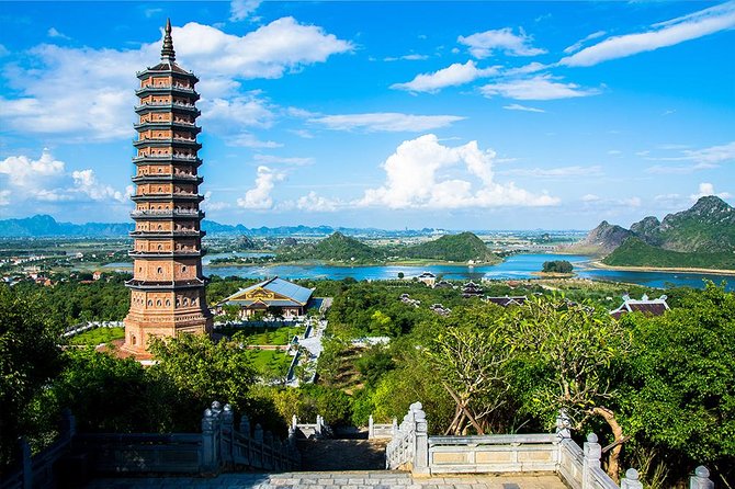 Ninh Binh - Bai Dinh - Trang An full day trip from Hanoi with luxury transfers - Group size and the guide’s role