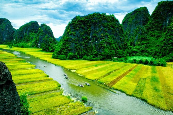 Ninh Binh Luxury Tour 2 Days 1 night by limousine See Hidden Gems - Tam Coc by bamboo boat