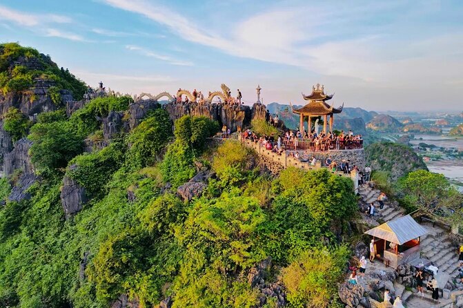 Ninh Binh Tour from Hanoi for 6-9 Pax/tour by DCar Limousine - Why this day trip works for first-time visitors