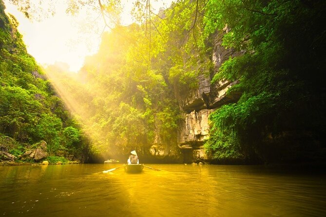 Ninh Binh Tour Hoa Lu Tam Coc Full Day: Biking,Boating,Tickets,Lunch, Limousine - What this $41 Ninh Binh trip really gives you