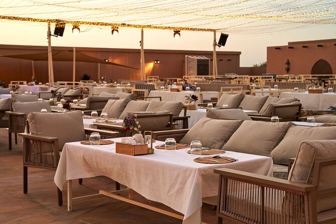 Noble Evening Desert Safari & Dinner Private Car Up to 6 Guests - A 5-star BBQ buffet, with a busy evening program