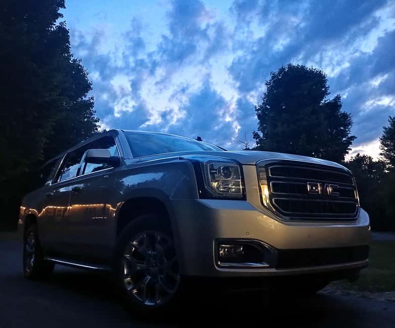 NON BUS Traverse City MOVIE STARS Wine Tour in a Luxury SUV - Why a Luxury SUV Changes the Wine-Tour Day