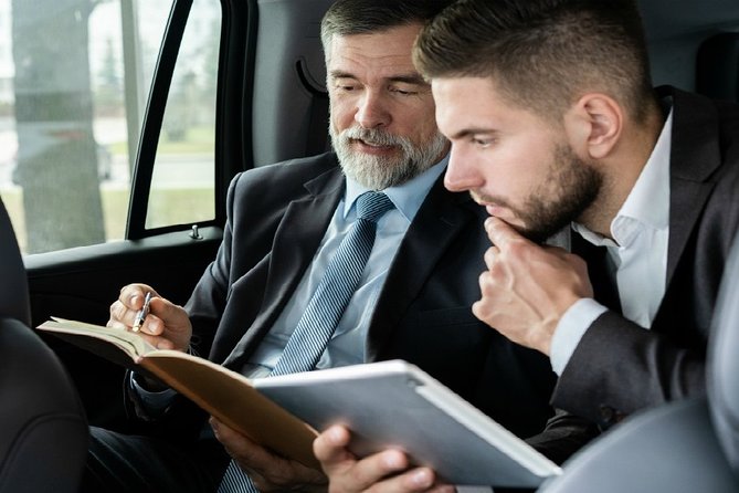 Nottinghamshire to London Heathrow Airport (LHR) Luxury Transfers - Price, group size, and overall value