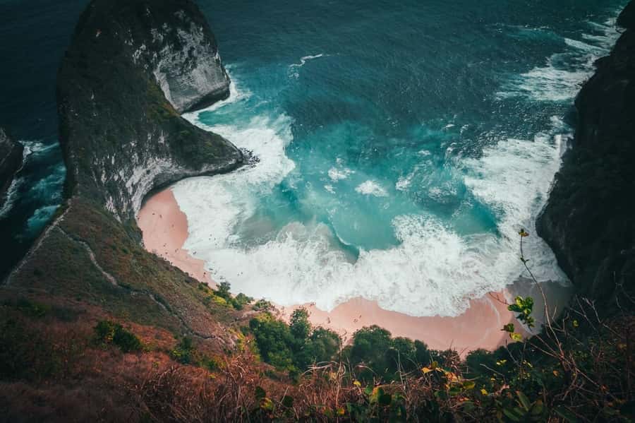 Nusa Penida: Private Car Hire with Driver - Timing, weather, and practical preparation
