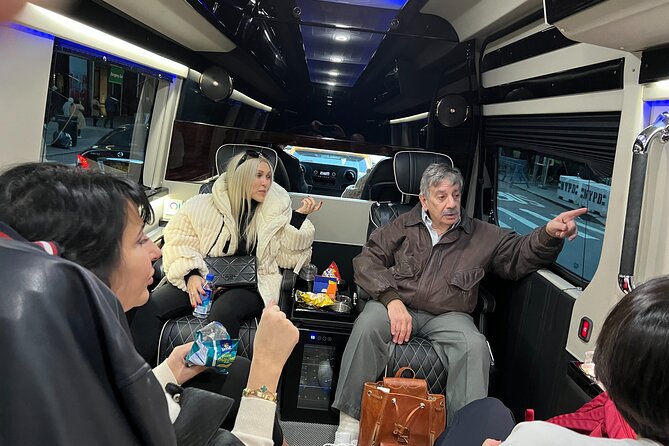 NYC Christmas Lights Tour by Limousine, SUV Or VAN. Dyker Heights - Choosing between a limousine, SUV, and van