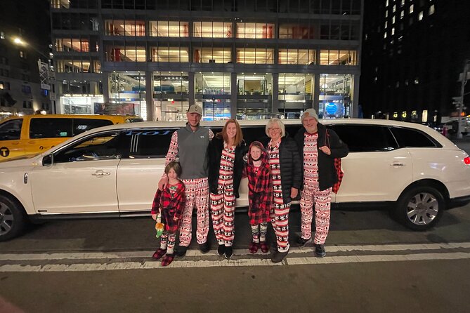NYC Christmas Lights Tour by Limousine, SUV Or VAN. Dyker Heights - Is $999 a fair price?