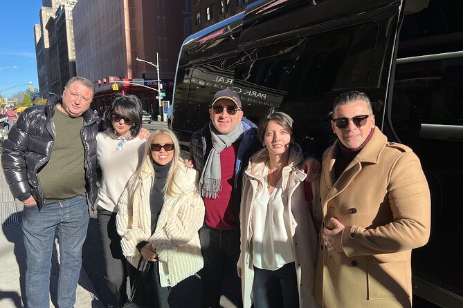 NYC Christmas Lights Tour by Limousine, SUV Or VAN. Dyker Heights - Comfort, mobility, and winter weather
