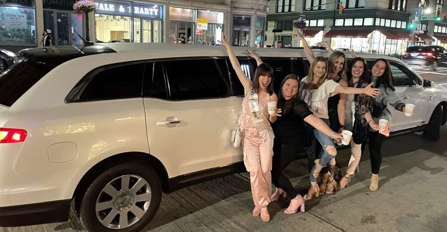 NYC Limousine Tour By Stretch Limo-King And Queen Limo NYC - How the private format changes the experience