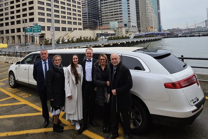 NYC Limousine Tour (New York "NYC Limo Tour" Limo, SUV Or Van ) - Lower Manhattan, Battery Park, and the Charging Bull