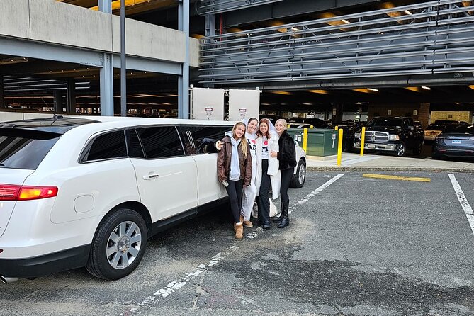 NYC Limousine Tour (New York "NYC Limo Tour" Limo, SUV Or Van ) - What your driver may provide