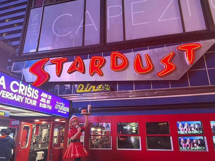 NYC: Private Home Alone 2 Stretch Limousine Tour with Pizza - The opening pickup and settling into the limo