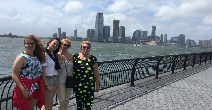 NYC: Private Personalized Tour with Driver and Guide - A private New York route instead of a fixed checklist