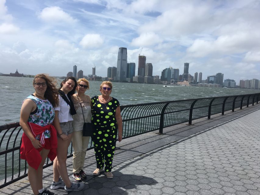NYC: Private Personalized Tour with Driver and Guide - What the luxury mini-van changes