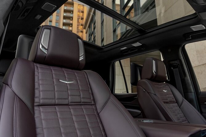 NYC VIP Private Luxury airport arrival ride by Stretch Limousine - JFK, LaGuardia, and Newark pickup