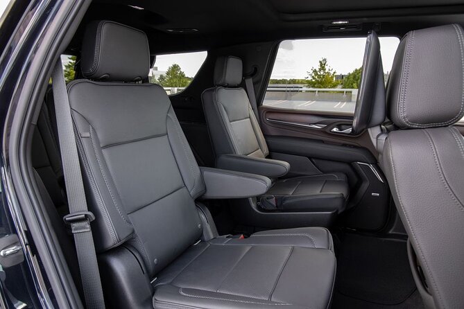 O'Hare or Midway Airport Curbside Transport One Way - The SUV, luggage space, and passenger comfort