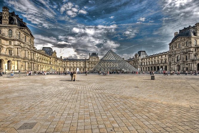 Paris Airport Transfer: Paris Airport CDG to Paris by Luxury Van - Inside the Mercedes EQV or Class V