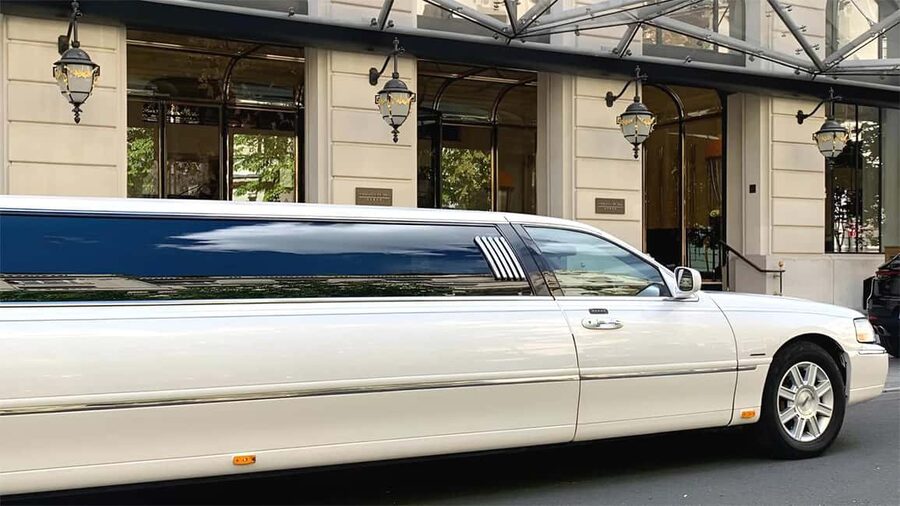 Paris: Romantic Limousine Tour - What the one-hour route actually gives you