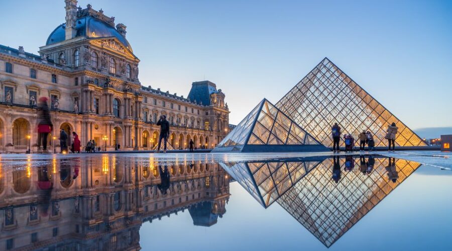 Paris's Old Town and Top 10 Sights Private Car Tour - A Comfortable First Look at Paris
