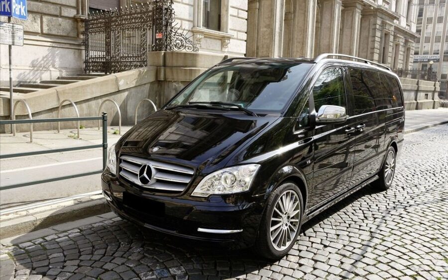 Paris's Old Town and Top 10 Sights Private Car Tour - The Three-Hour Route: Paris Highlights by Car