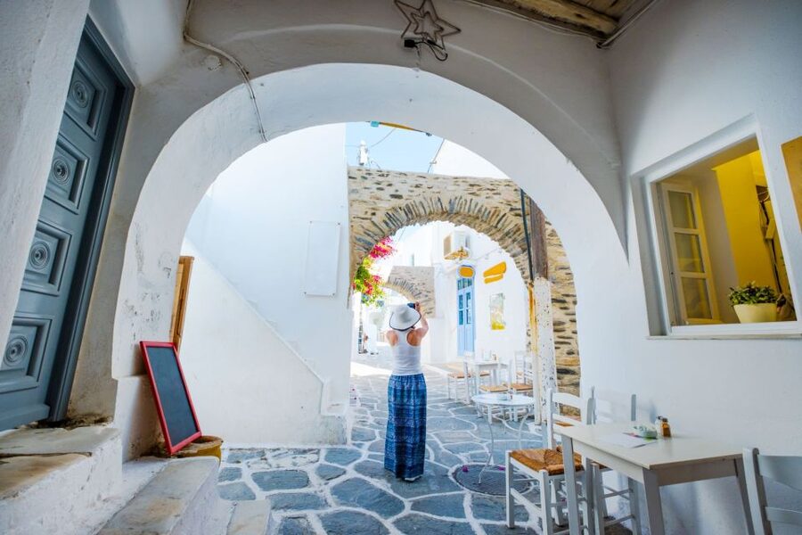 Paros: Exclusive Sunset Highlights Tour by Luxury Minivan - Naousa: a fishing port below a Venetian castle