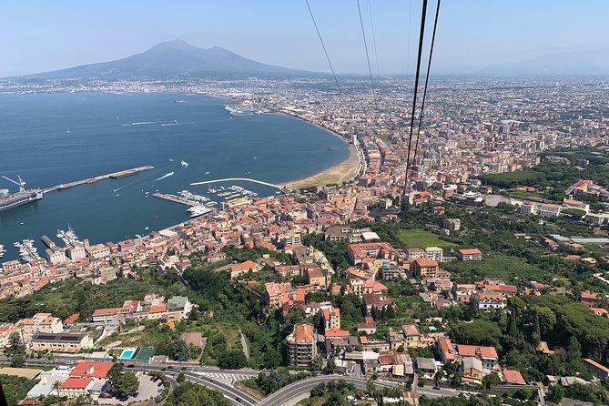 Pizza Tour | Vesuvius & Pompeii included pizza with driver - Neapolitan pizza with Capri and Ischia in view