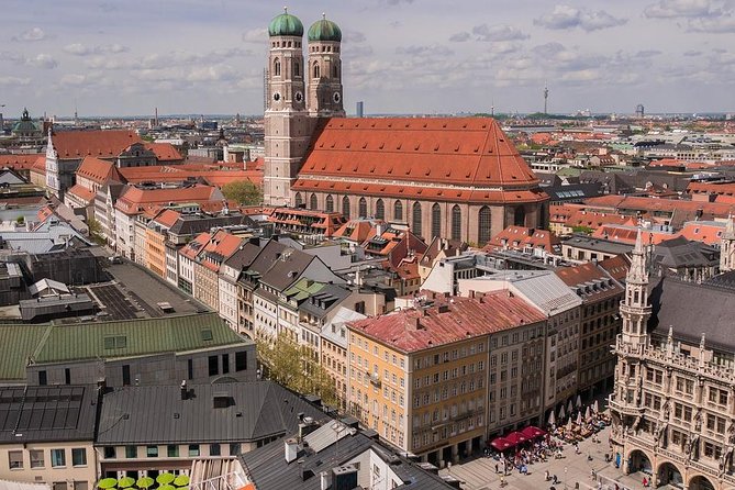 Private 2.5 hour city tour of Munich with driver/guide - Viktualienmarkt in a 20-minute stop