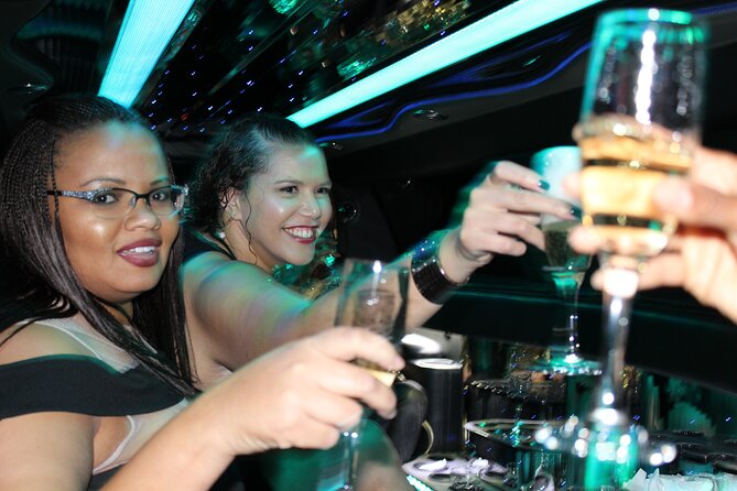 Private 2-Hour Limo Tour of Las Vegas with Champagne - Watching the Bellagio fountains
