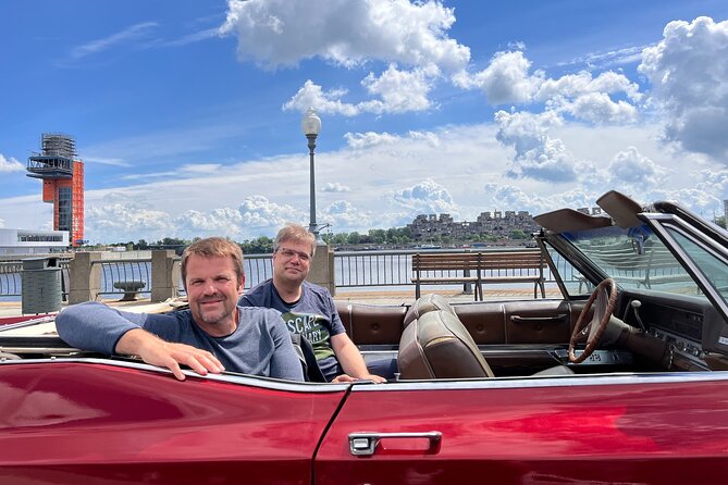 PRIVATE 2-Hour tour of Montréal in Convertible Cadillac + Murals - Schwartz’s and the smoked meat stop
