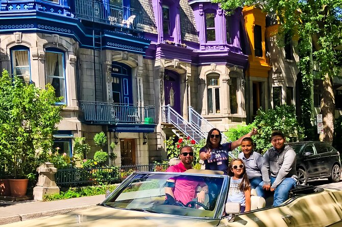 PRIVATE 2-Hour tour of Montréal in Convertible Cadillac + Murals - Old Montreal, from Bonsecours Market to Notre-Dame Basilica