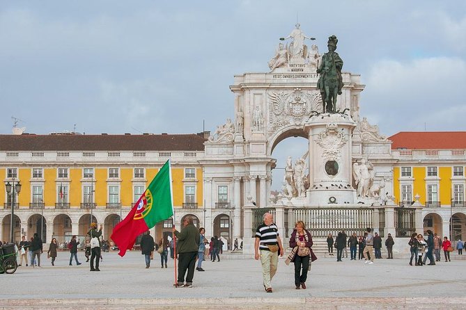 Private 4-hour city tour of Lisbon with driver & official guide w/ Hotel pick up - São Jorge Castle and the view across the Tagus