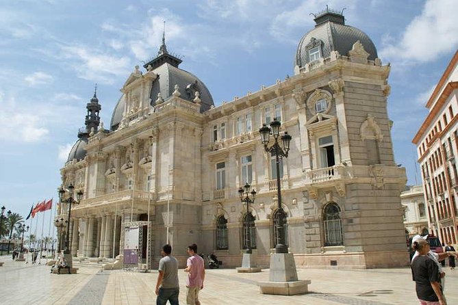 Private 4-hour Shore Excursion of Cartagena with driver and official guide - The elevator to Castillo de la Concepción